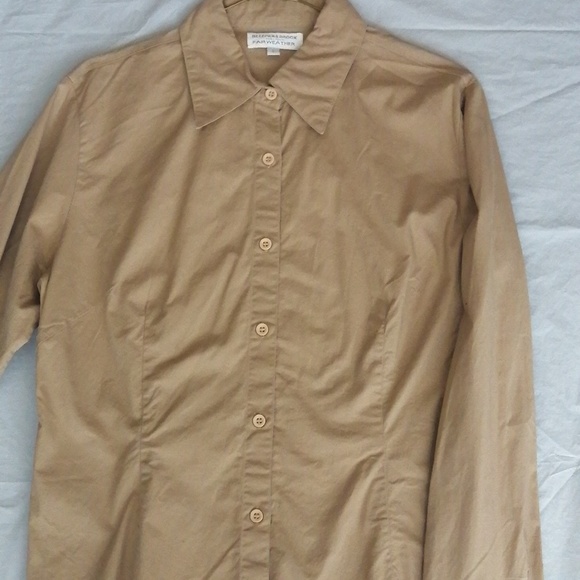 FAIRWEATHER TAN WOMEN'S BASIC LONG SLEEVE BUTTON DOWN SHIRT - Picture 2 of 4